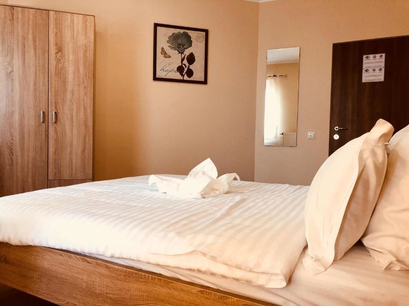 Monte Carlo Palace Rooms - Romania - BUCHAREST - Room - 9