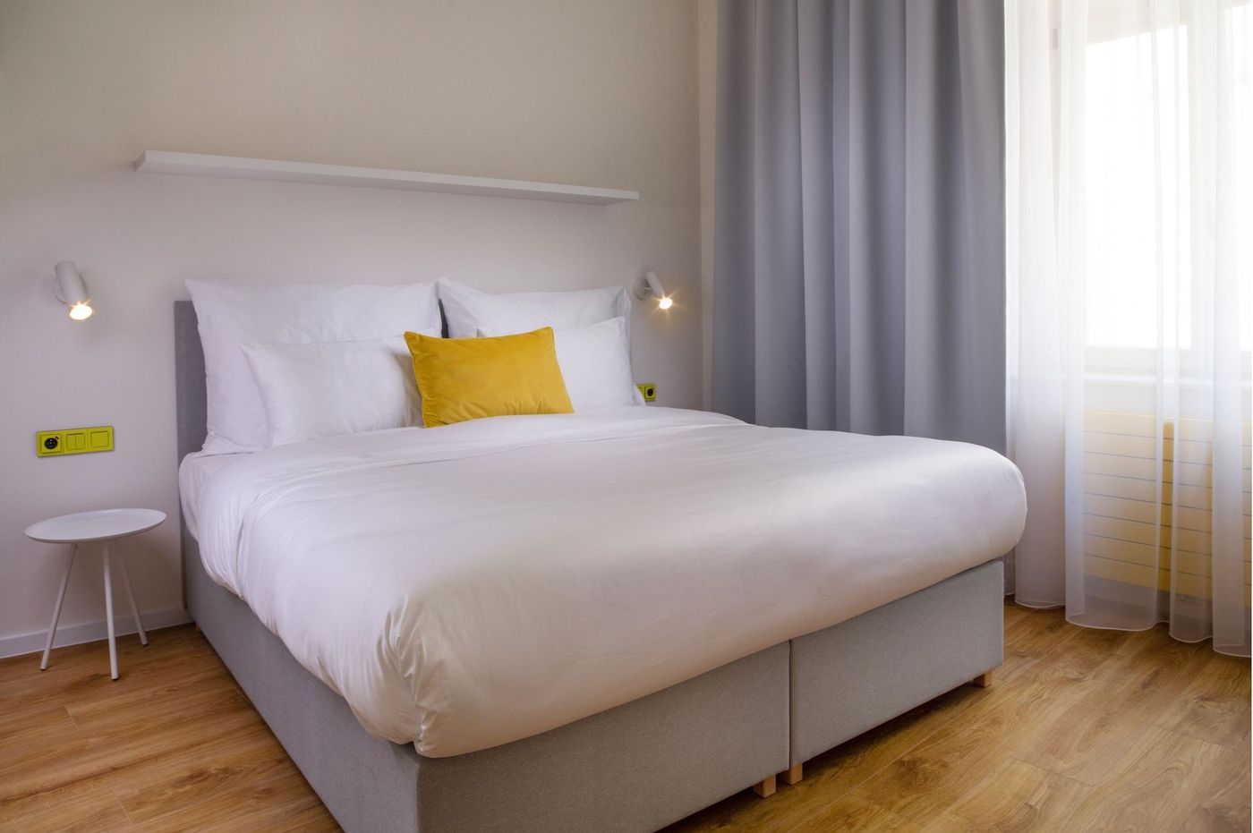 OREA-Place-Seno-Room-31