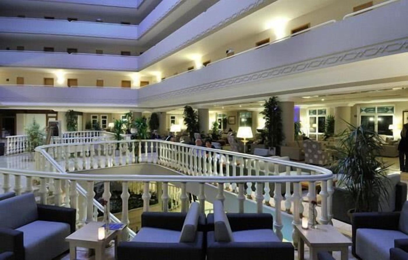 Alkoclar-Adakule-Hotel-Kusadas-----Terrace-52