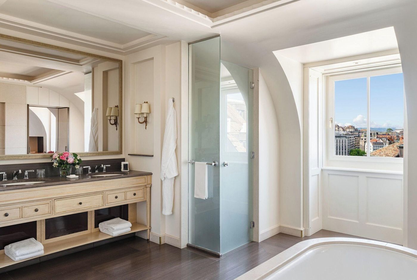 Four-Seasons-Hotel-Geneva-Room-56