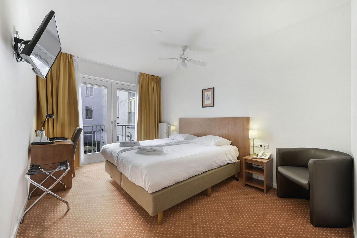 Ambassador-City-Centre-Hotel-General-view-6