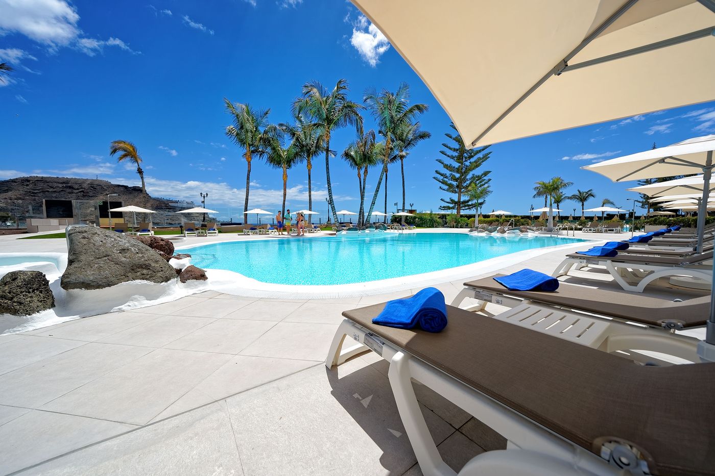 Labranda-Costa-Mog--n-Pool-14