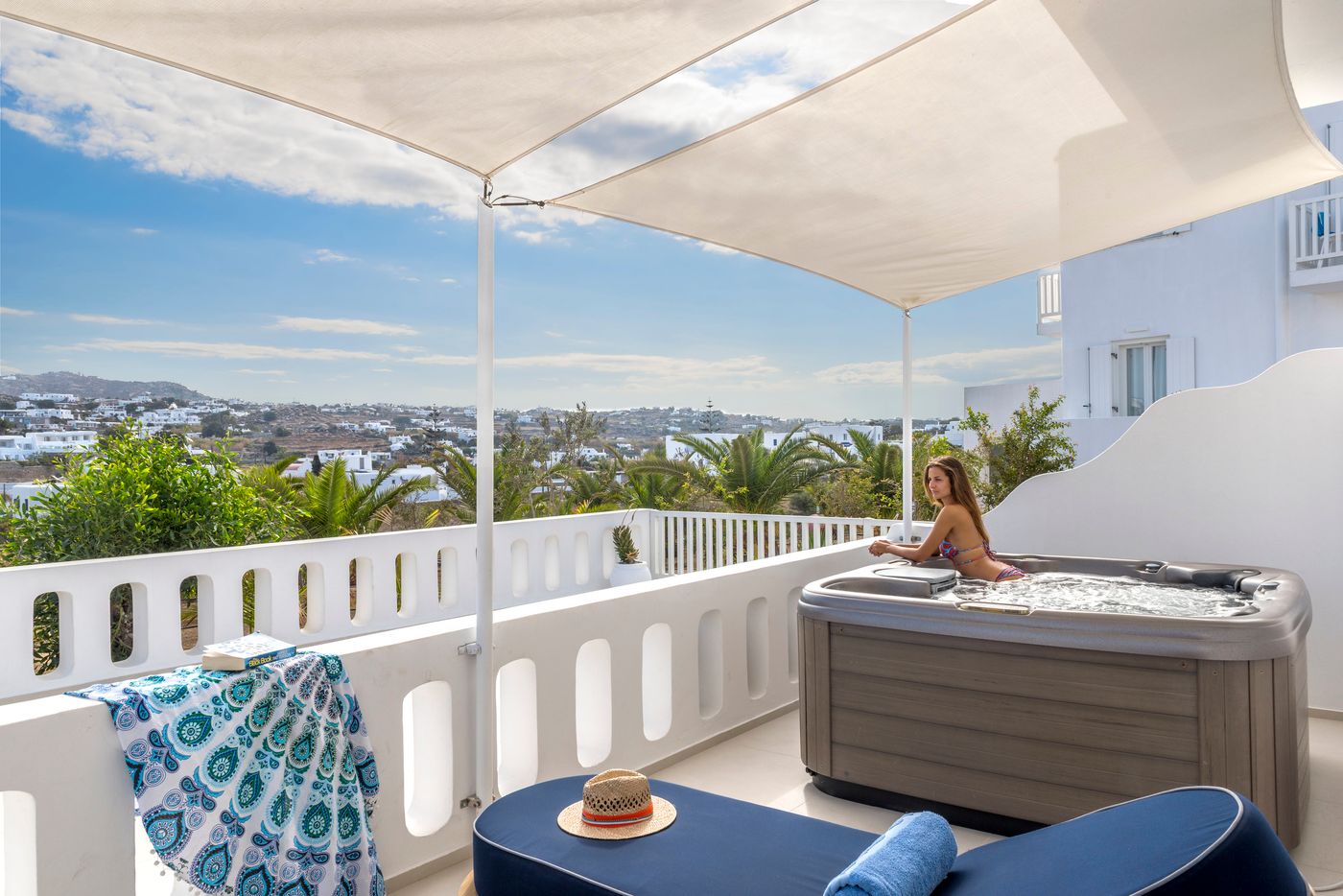 Myconian-Kyma---Design-Hotels-Room-15