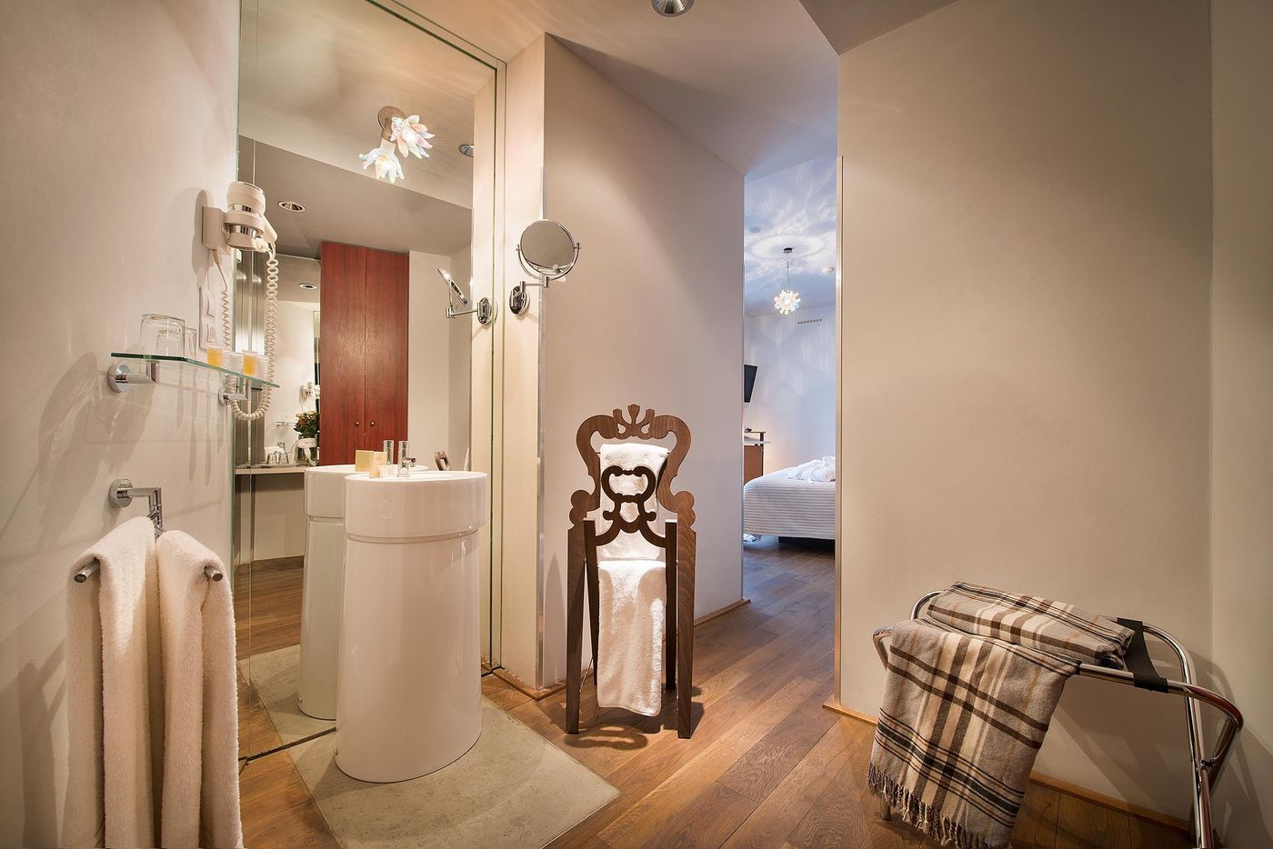 Design-Hotel-Neruda-Room-15