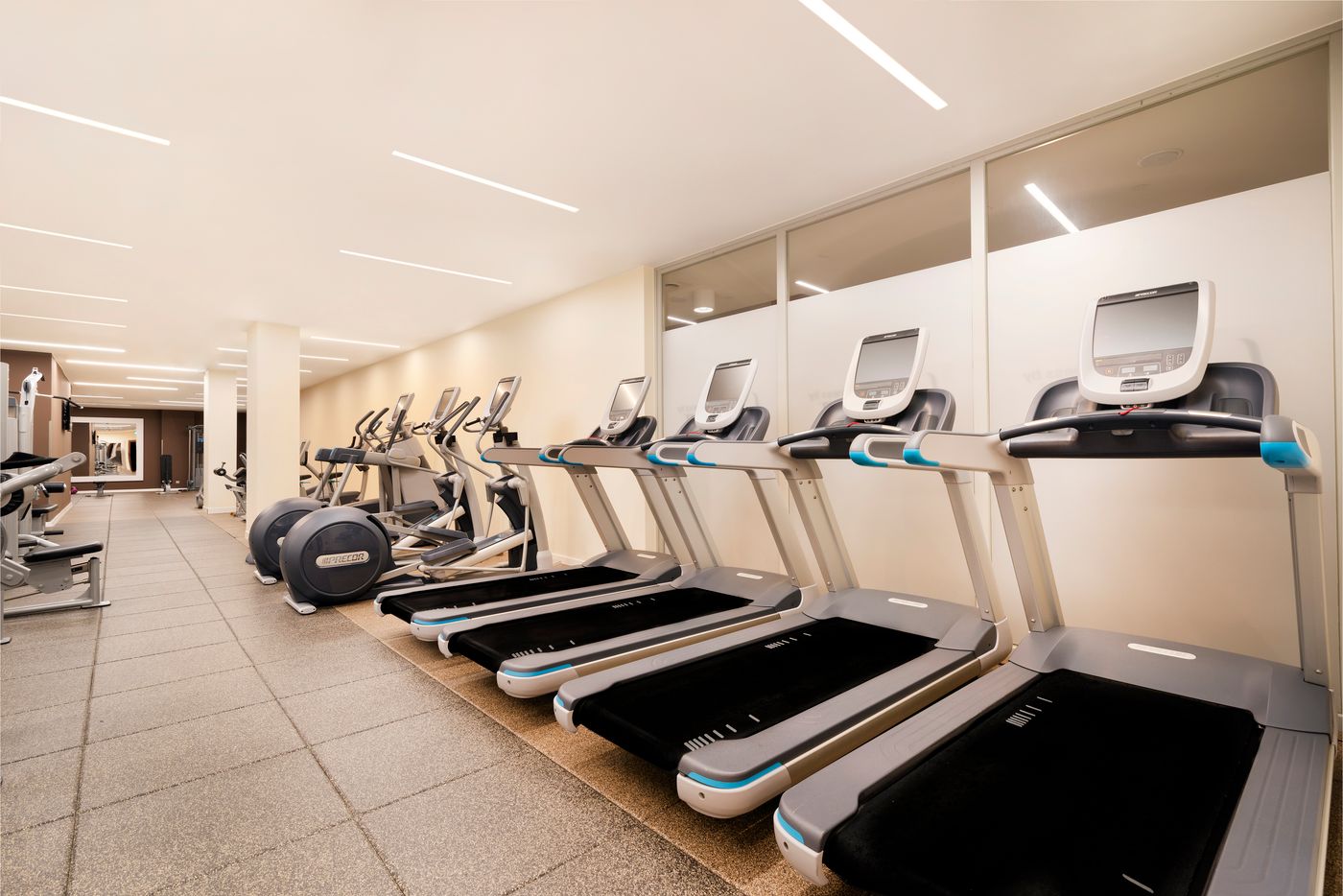 Hampton-By-Hilton-Krakow-Sports-and-Entertainment-23