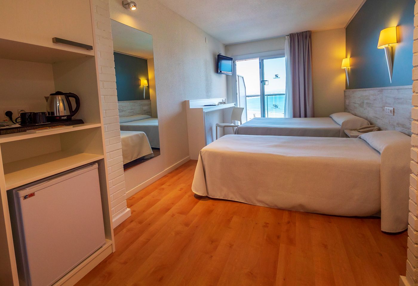 Golden-Donaire-Beach-Room-22