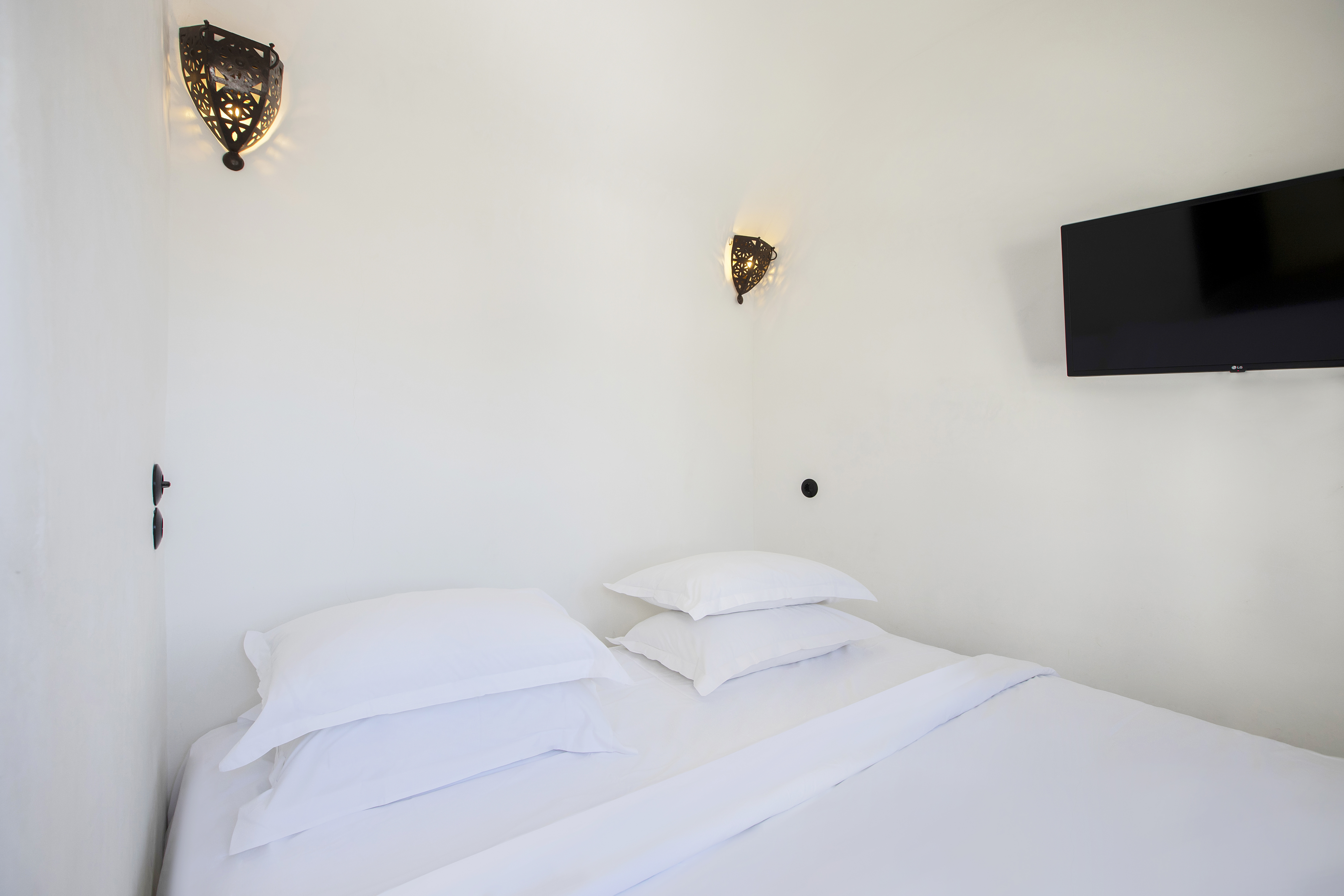 Ducato-Di-Oia-Room-29