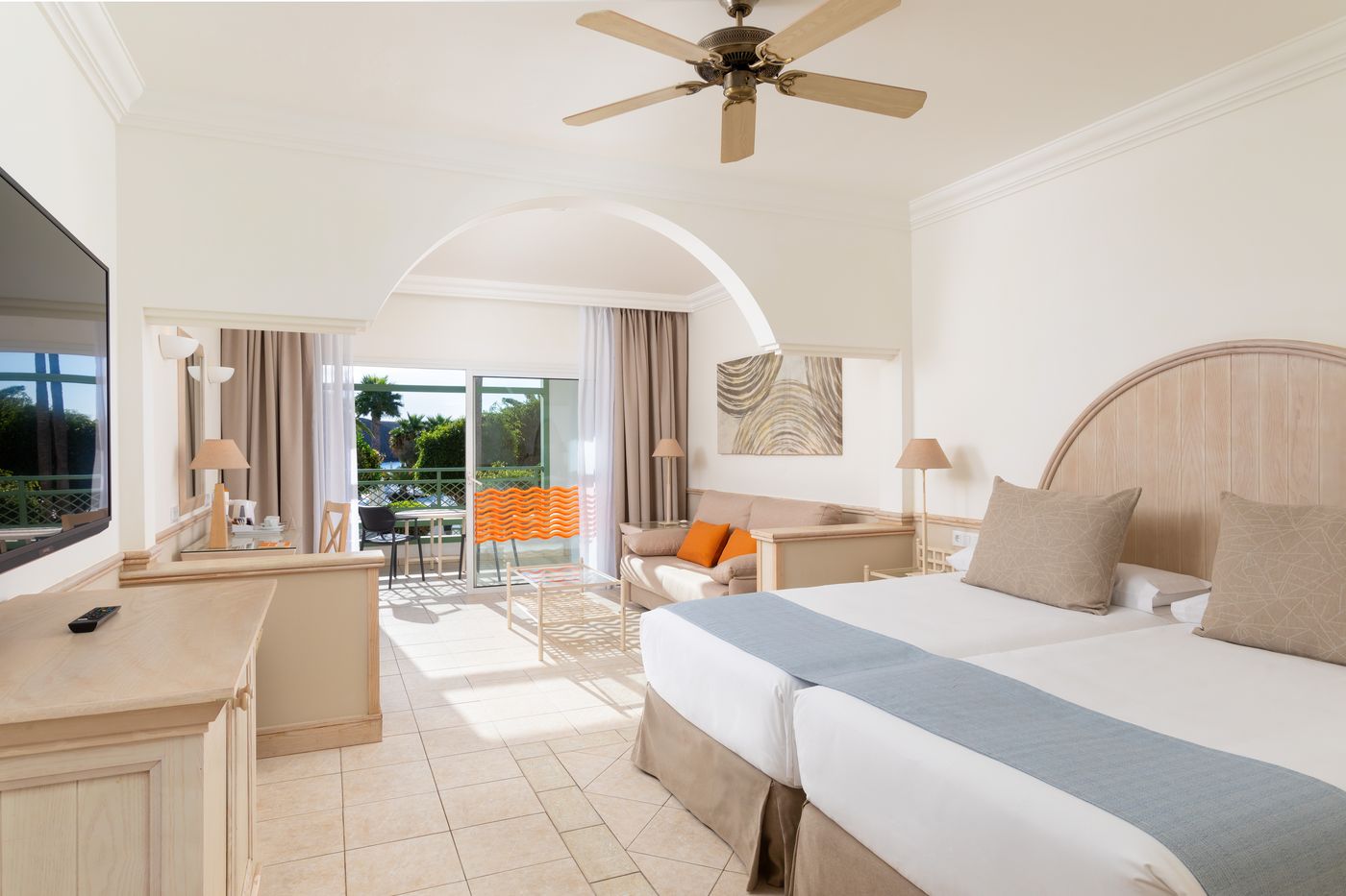 Gran-Castillo-Tagoro-Family---Fun-Playa-Blanca-Room-20