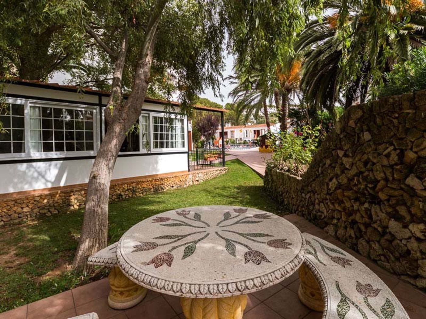 Galdana-Gardens-Apartments-Terrace-15