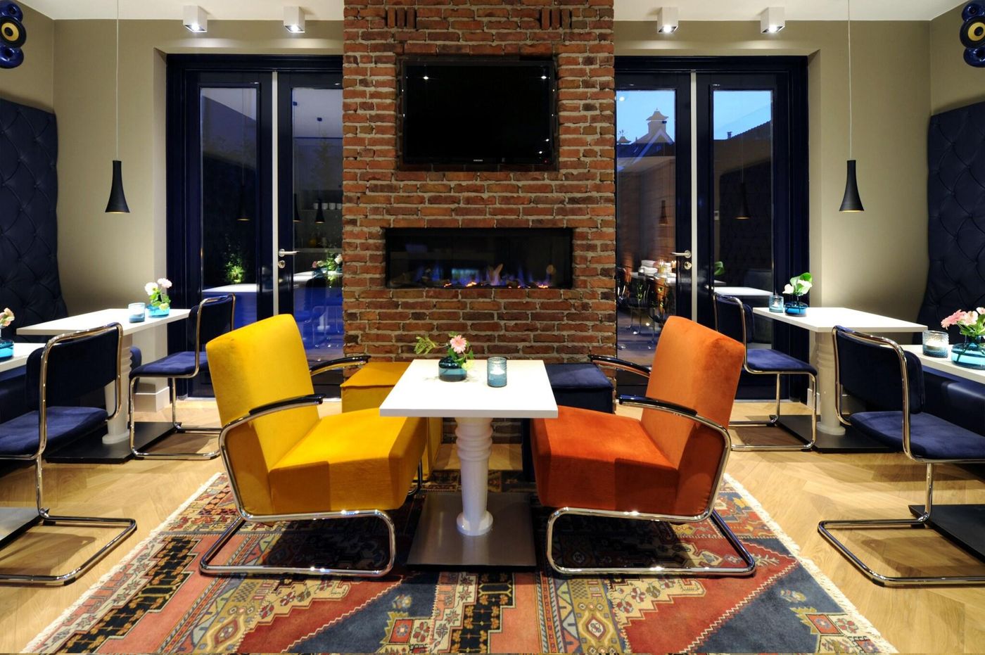 Blue-Mansion-Hotel-Lobby-12