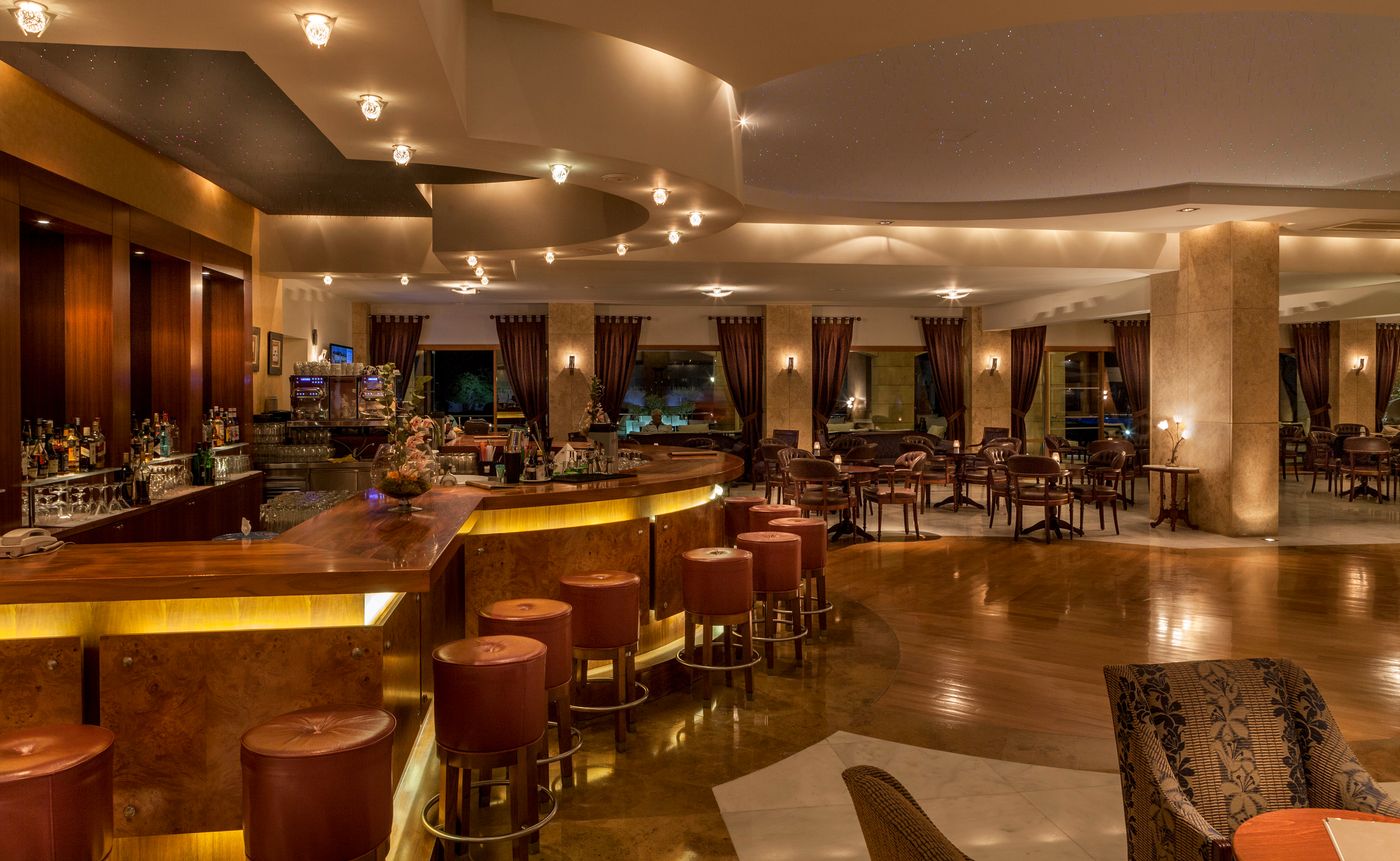 Neptune-Hotels---Resort--Convention-Centre---Spa-Lobby-52