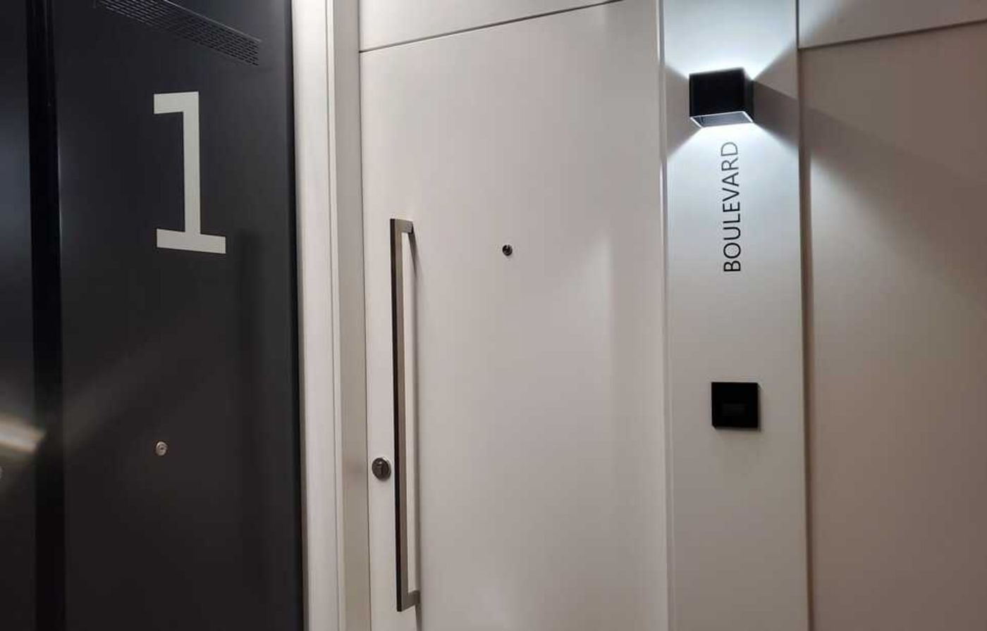 Cíes Suitel Lily Rodsen-Spain-Vigo-Lobby-1