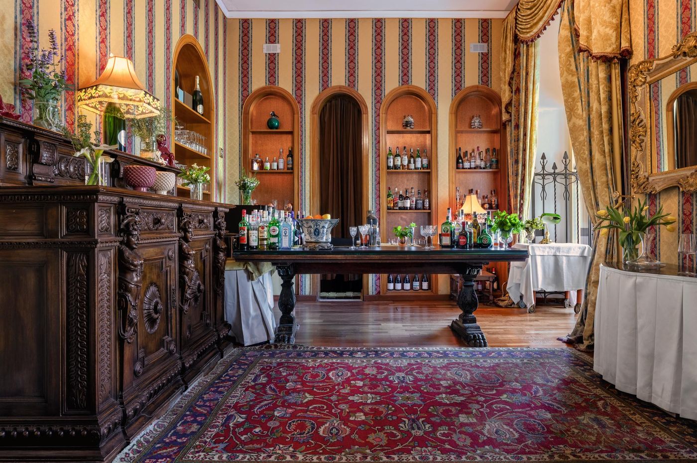 Excelsior-Palace-Bar-60