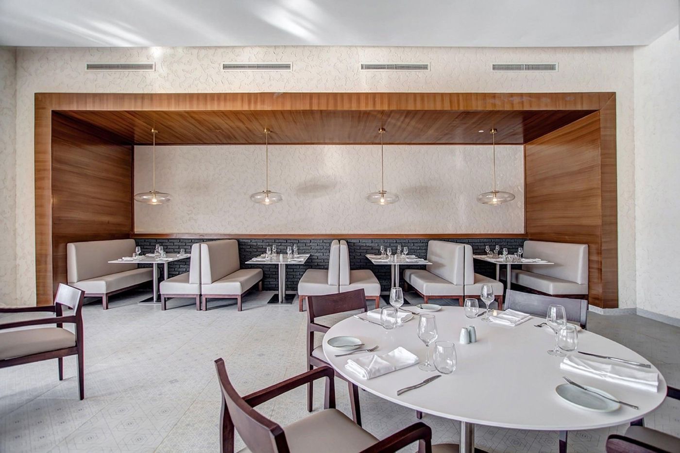 Royalton-Negril-Resort---Spa-All-Inclusive-Restaurant-48