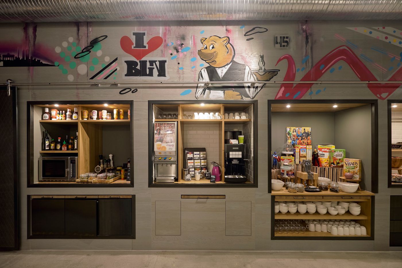 Moxy-Berlin-Humboldthain-Park-Restaurant-25