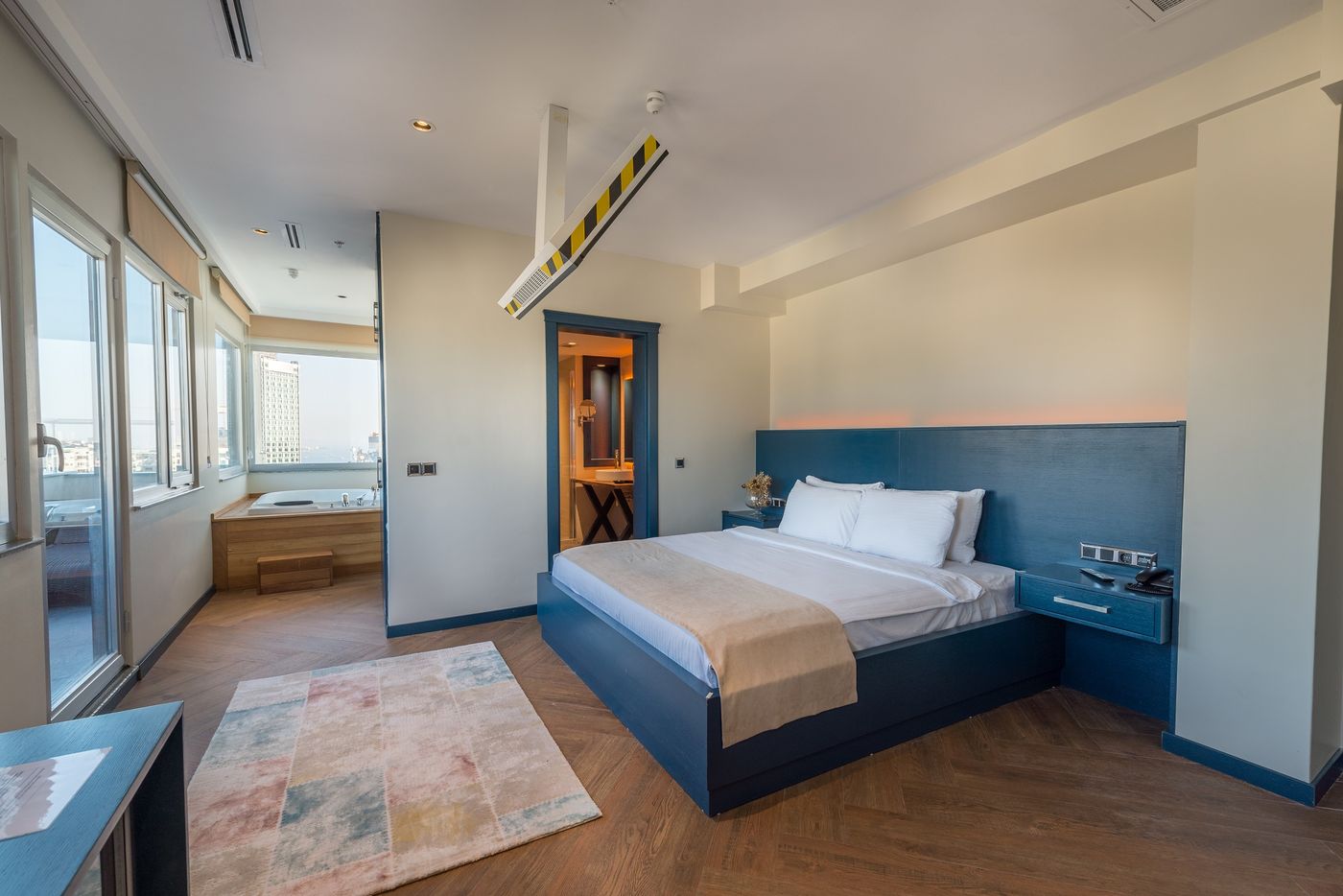 Seminal-Hotel-Room-6