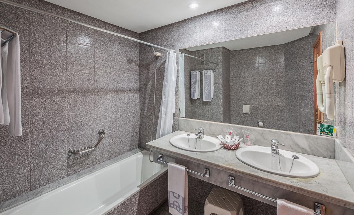 Hotel-Puerto-Palace-Room-38