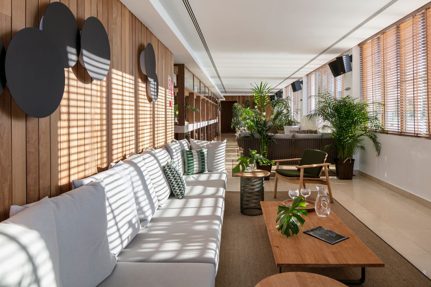 ME-Madrid-Reina-Victoria-Restaurant-18