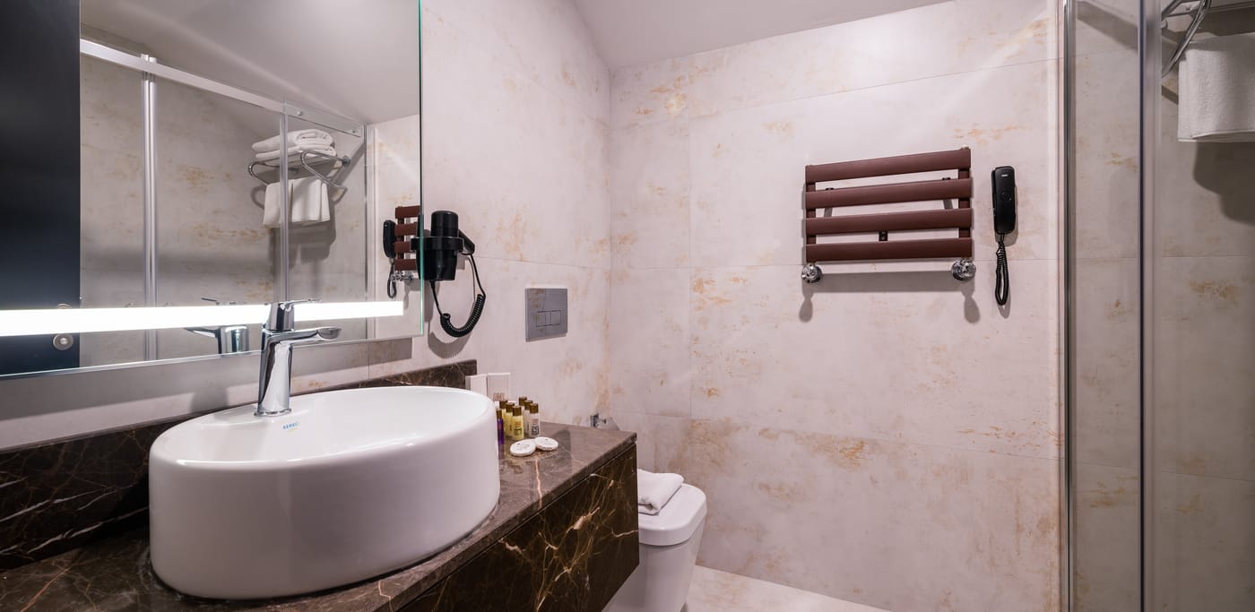 Menalo Hotel Premium Istanbul Airport-Turkey-Arnavutkoy-Room-8