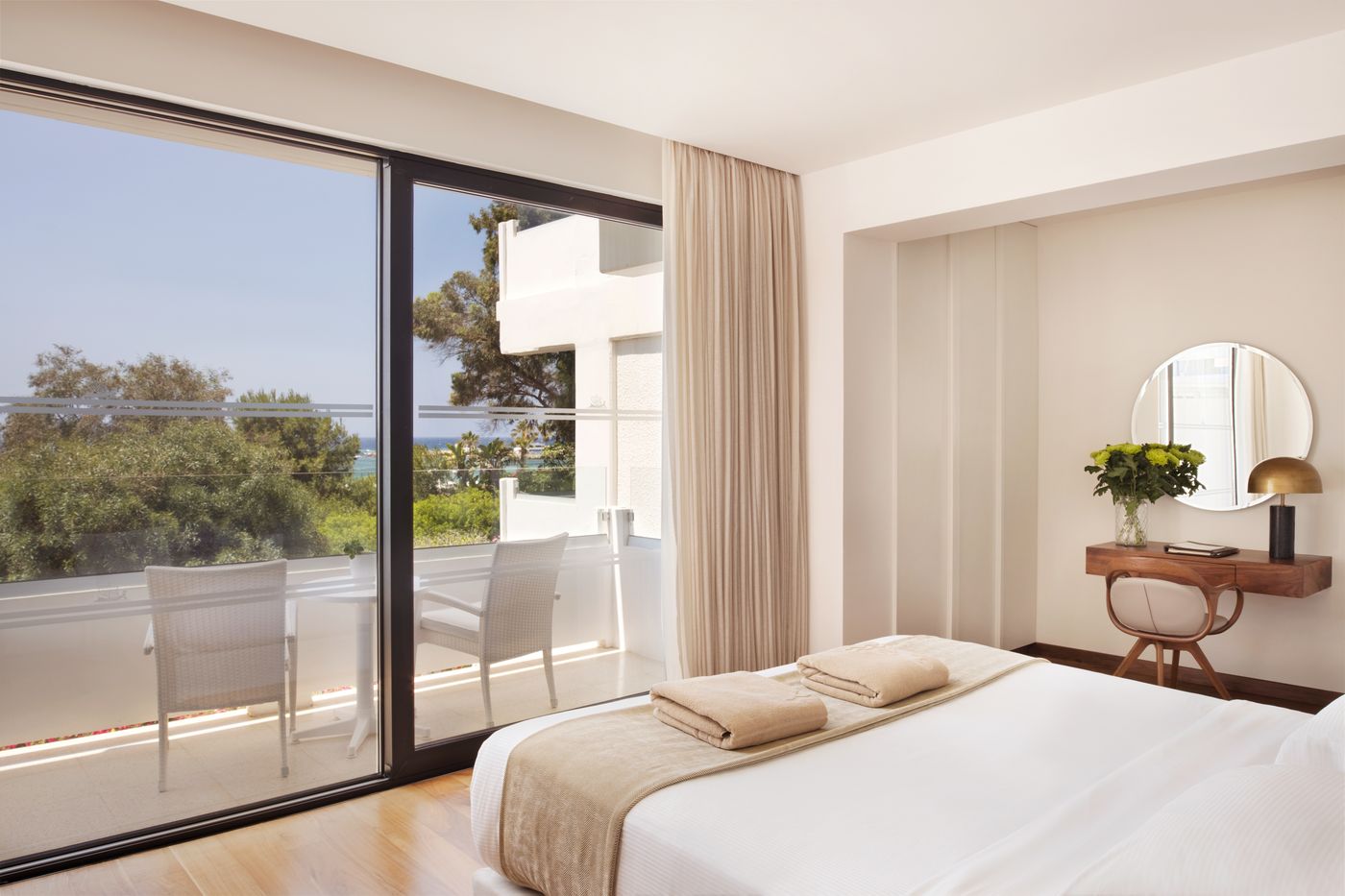 Grecian-Bay-Hotel-Room-26