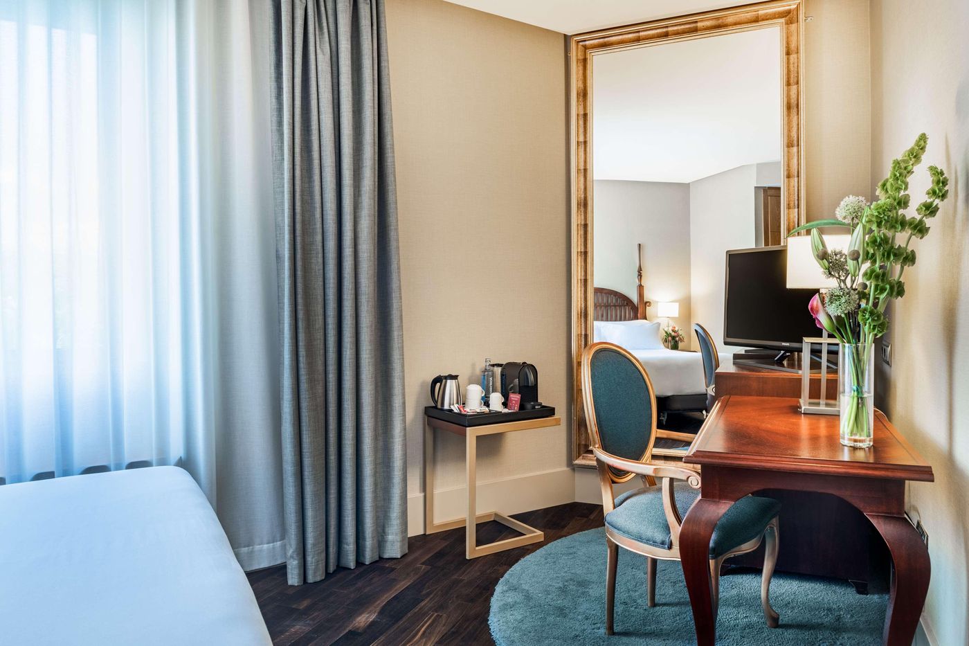 NH-Collection-Madrid-Paseo-del-Prado-Room-27