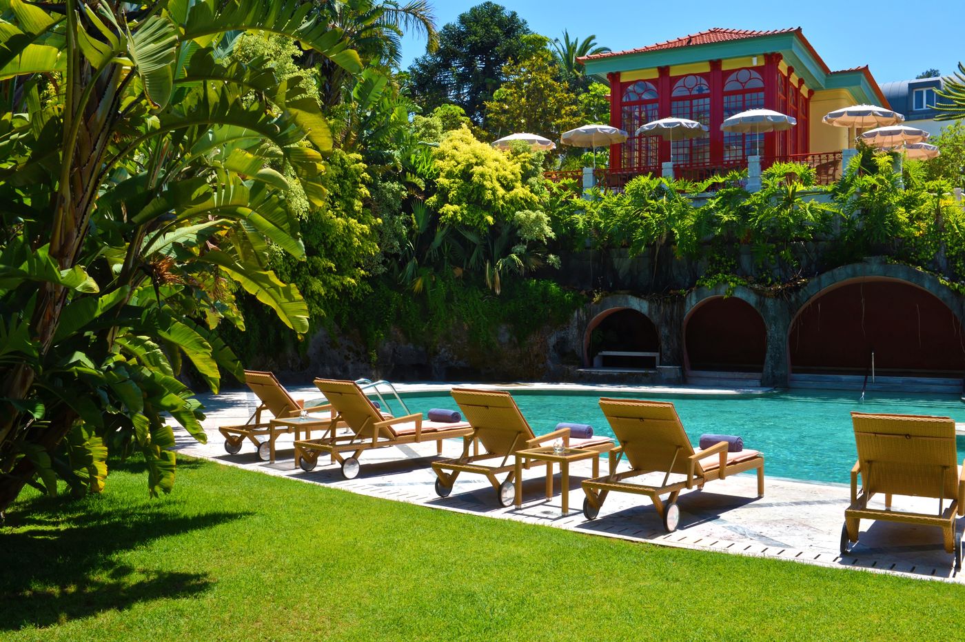 Pestana-Palace-Lisboa---Hotel---National-Monument-Pool-3