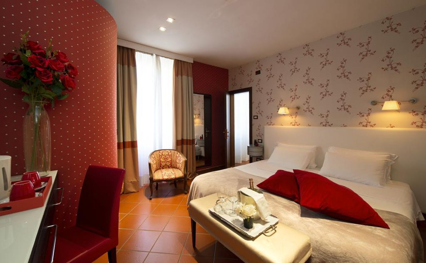 De-La-Pace--Sure-Hotel-Collection-by-Best-Western-Room-17