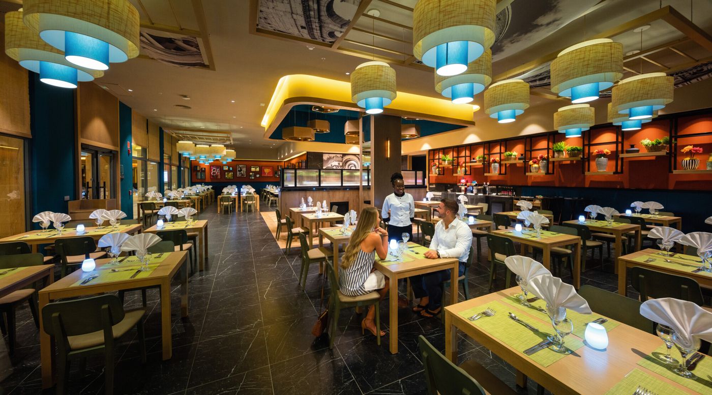 Riu-Montego-Bay-All-Inclusive-Restaurant-36