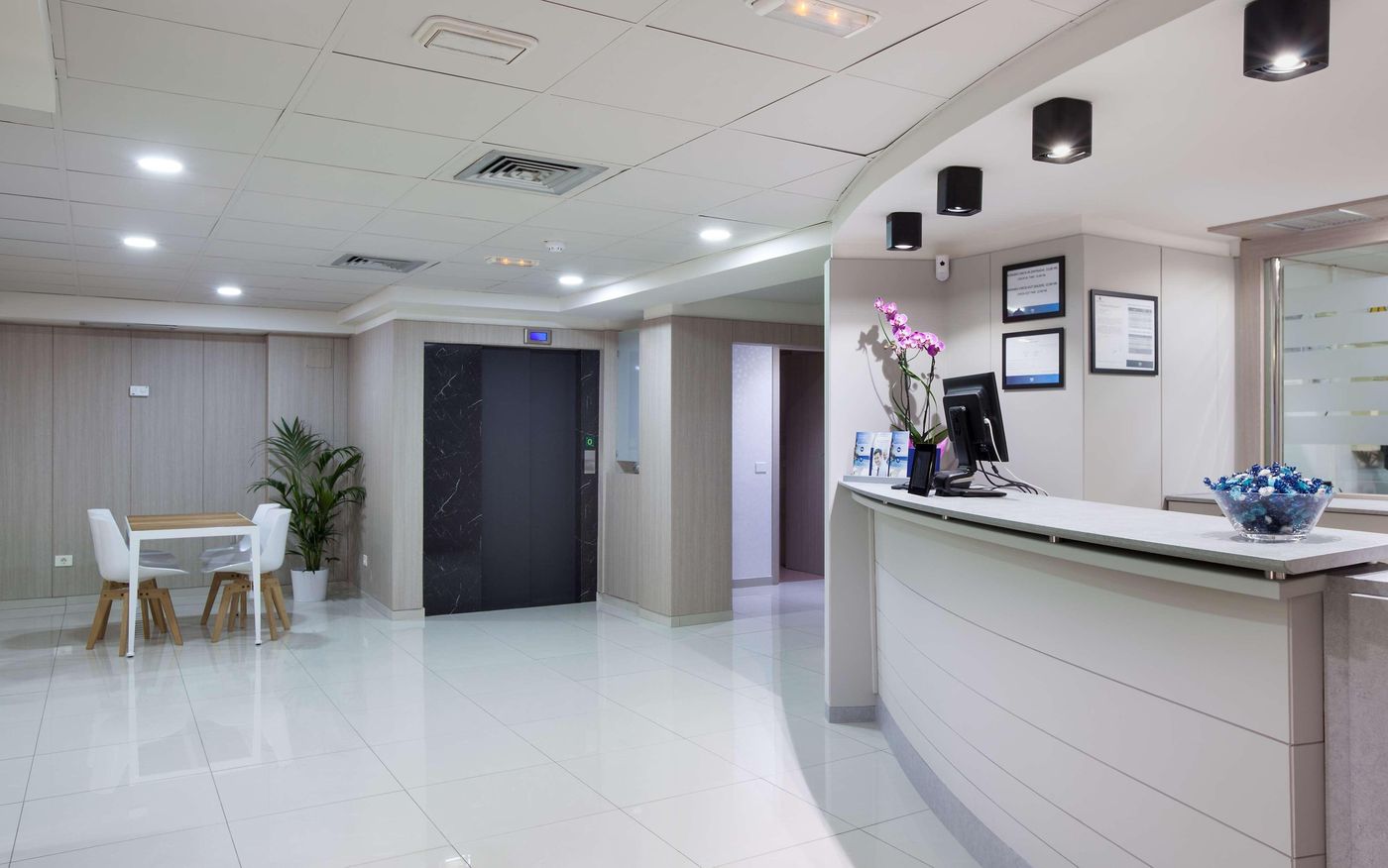 NH-Las-Palmas-Playa-las-Canteras-Lobby-29