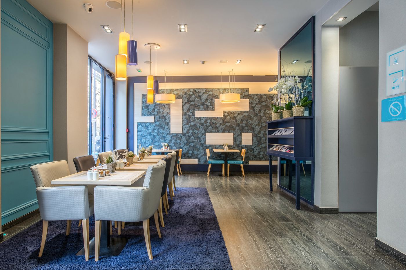 Prince-Albert-Montmartre-Lobby-13