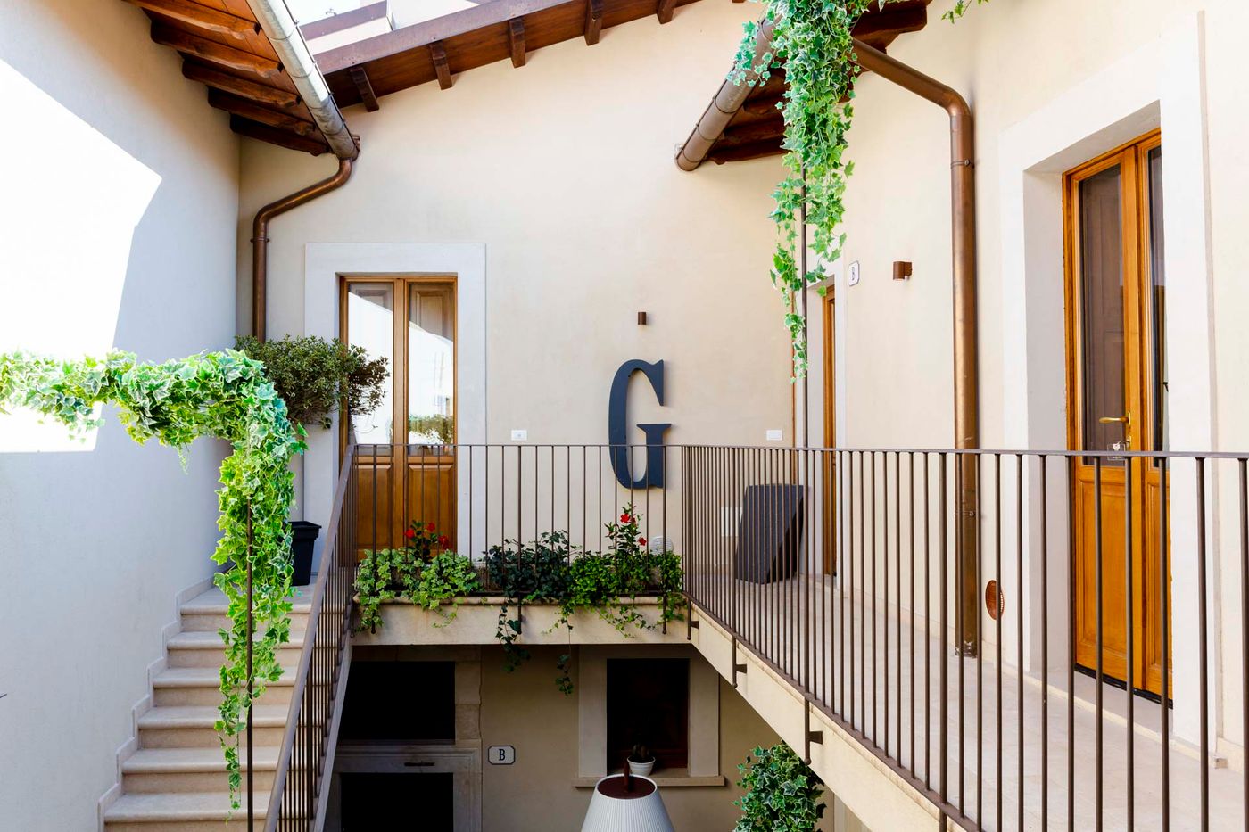 Ginevra-Boutique-Rooms-Terrace-1