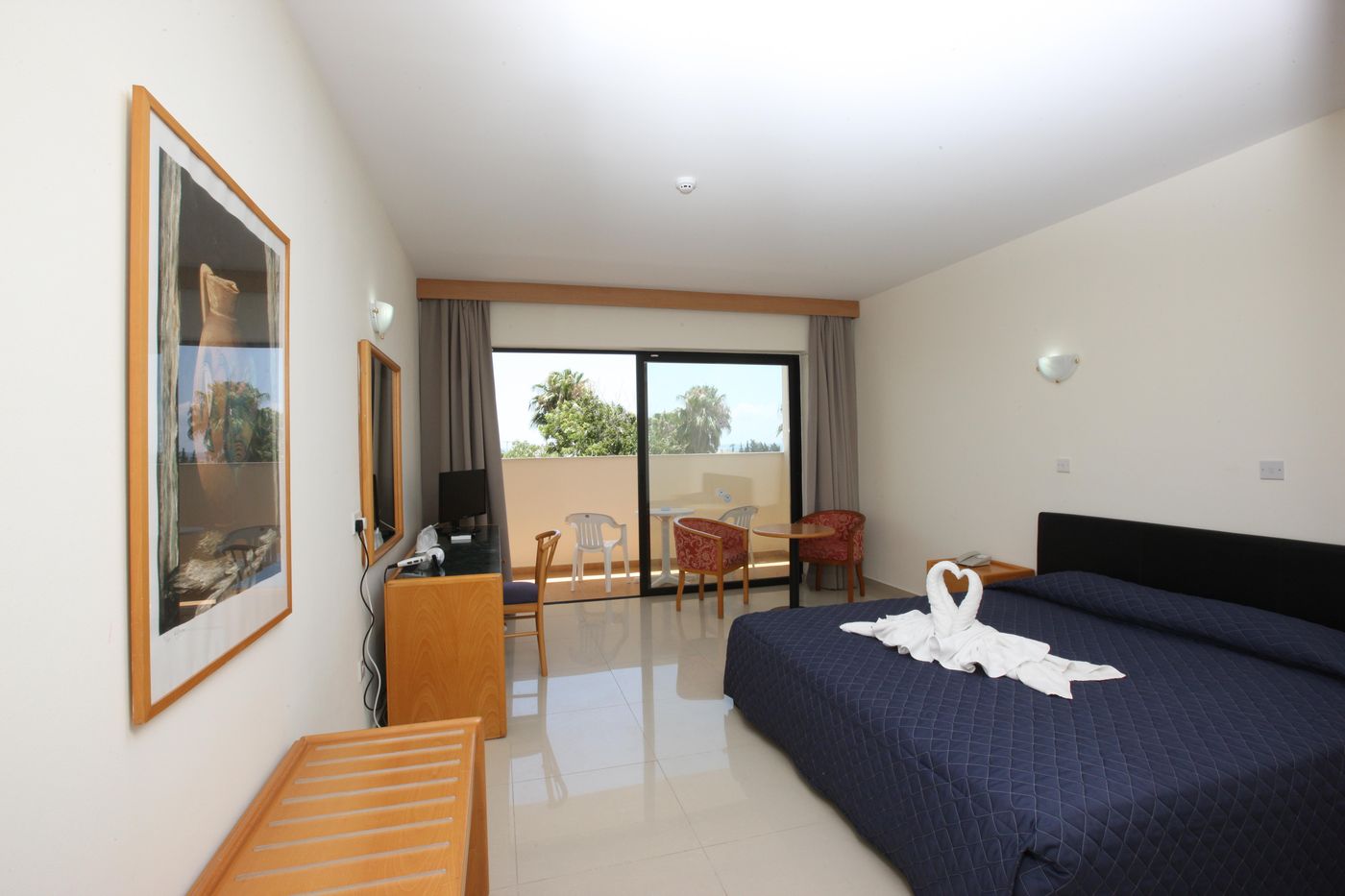 Veronica-Hotel-Room-18