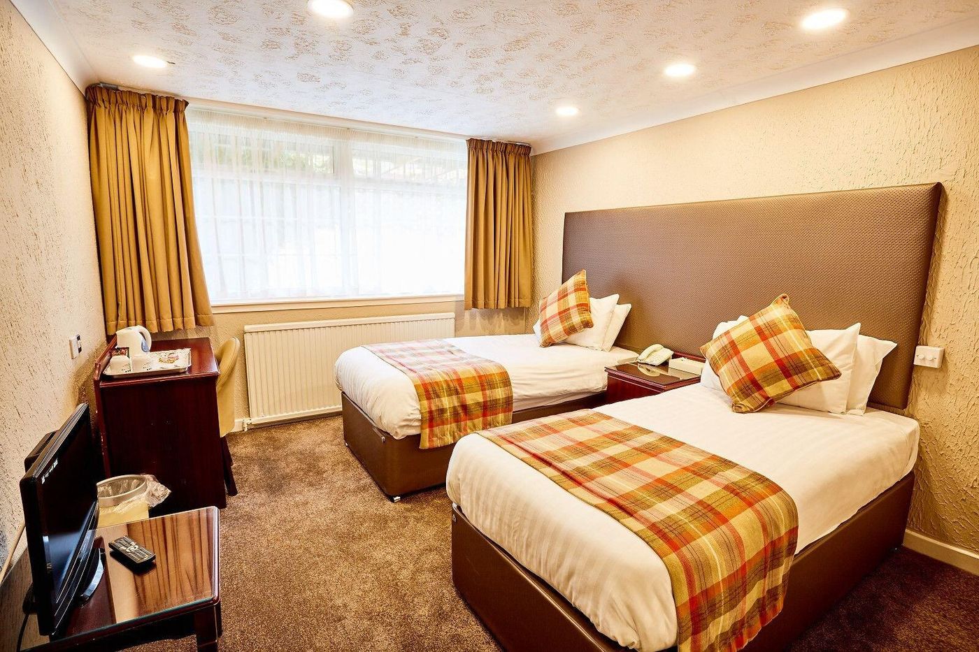 Abbotsford Hotel-United Kingdom-DUMBARTON-Room-8