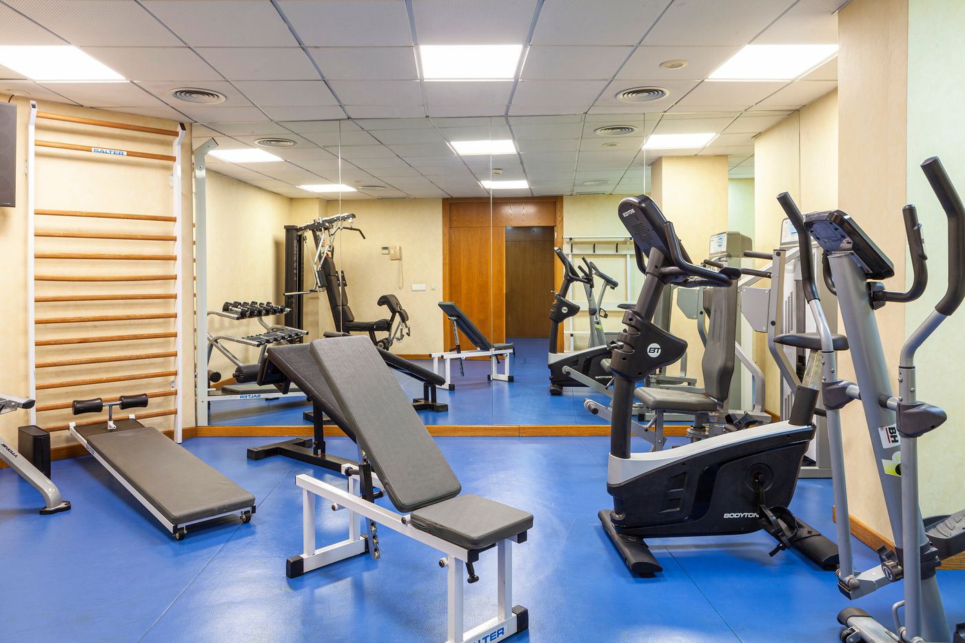 Senator Parque Central Hotel