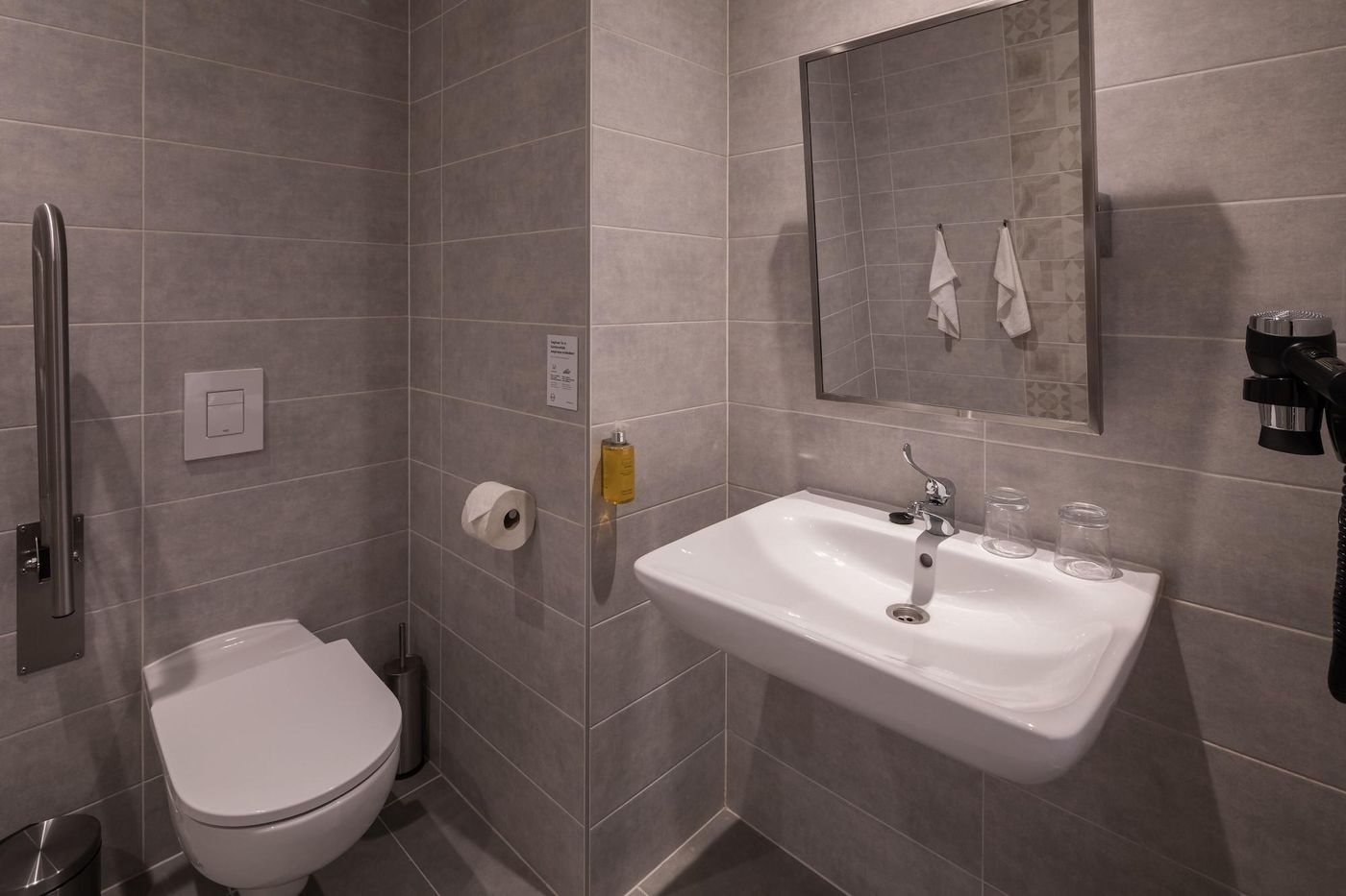 B-B-Hotel-Budapest-City-Room-35