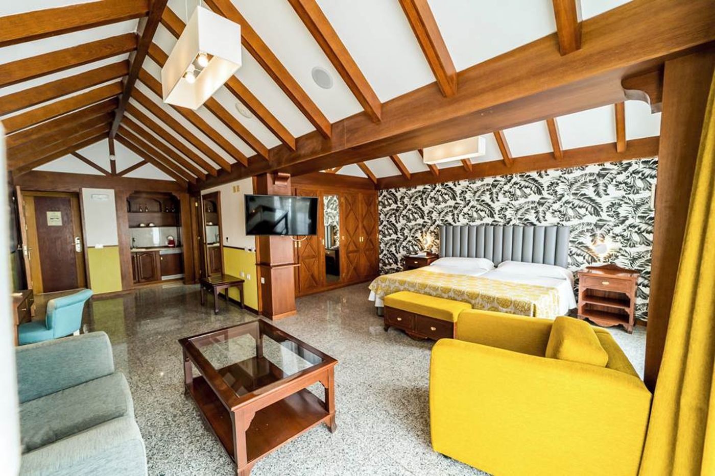 Paradise-Park-Fun-Lifestyle-Hotel-Room-43