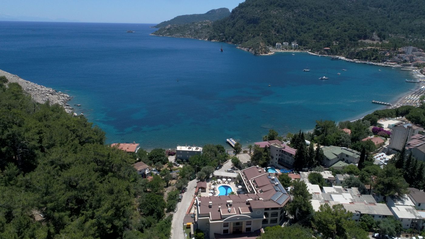 Meril-Hotel-General-view-59