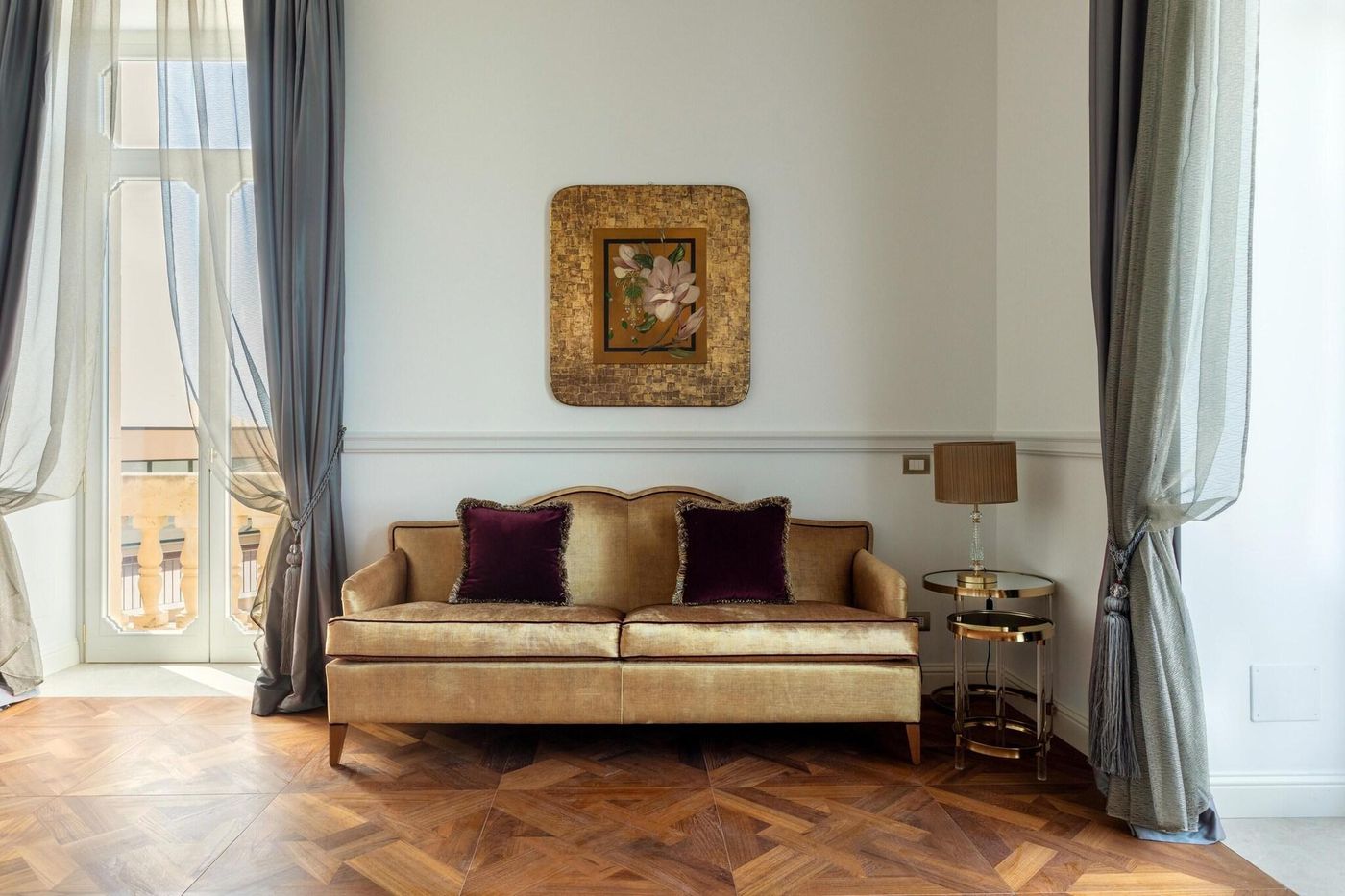 Des-Etrangers-Hotel---Spa-Room-24