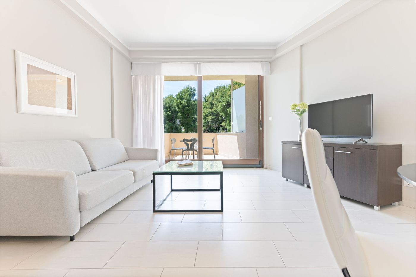 The-Residence-Room-43