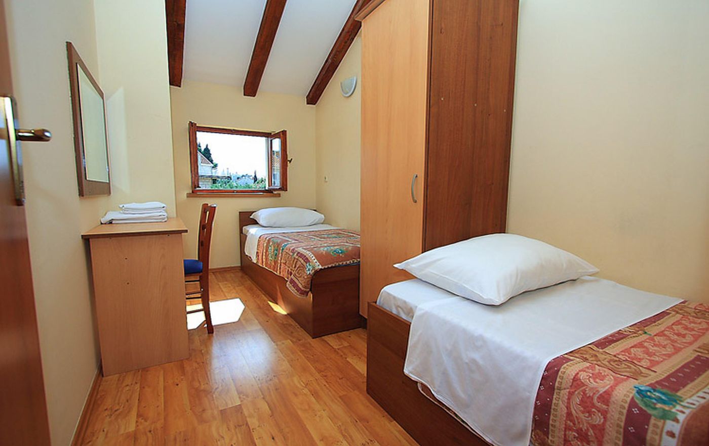 Apartments-Dub-Cavtat-Room-13