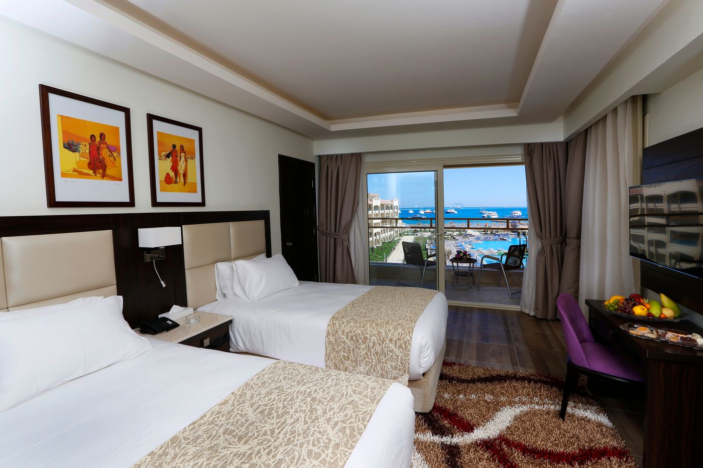 Albatros White Beach