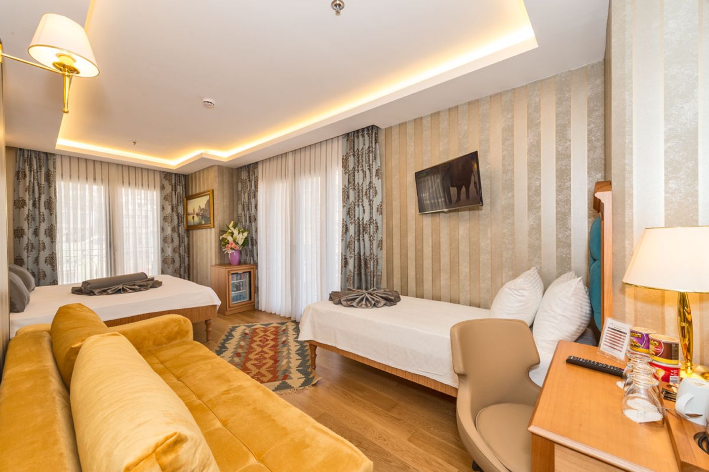 Aprilis-Gold-Hotel-Room-13