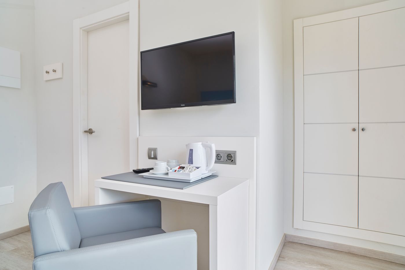 Invisa-Hotel-Es-Pla---Adults-Only-Room-24