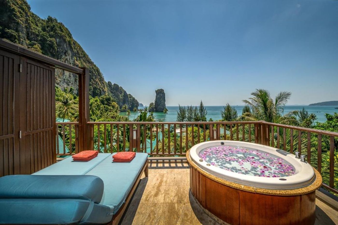 Centara-Grand-Beach-Resort-and-Villas-Krabi-Room-63