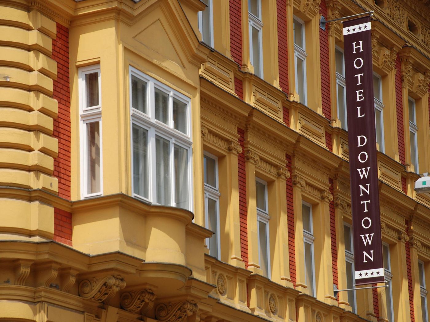 EA-Hotel-DownTown-General-view-4