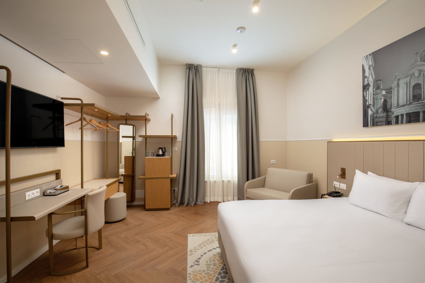 Cosmopolita-Hotel-Rome--Tapestry-Collection-by-Hil-Room-21