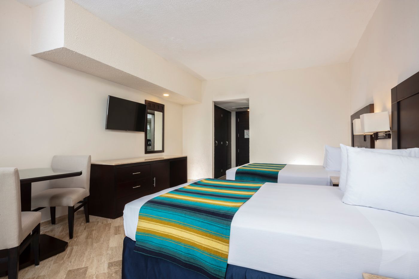 Crown-Paradise-Club-Cancun-Room-36