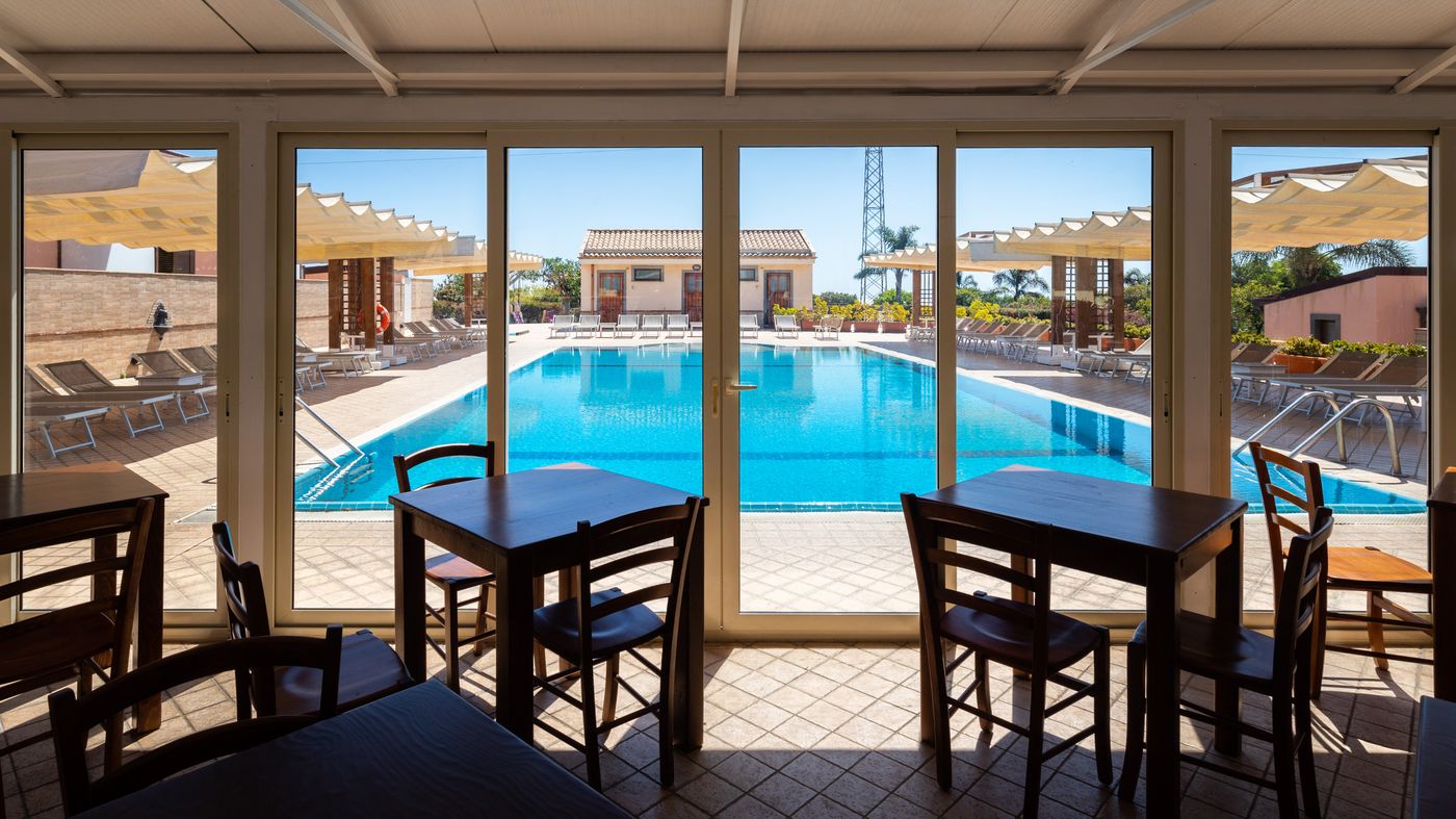 La-Terra-Dei-Sogni-Hotel---Farm-House-Bar-58