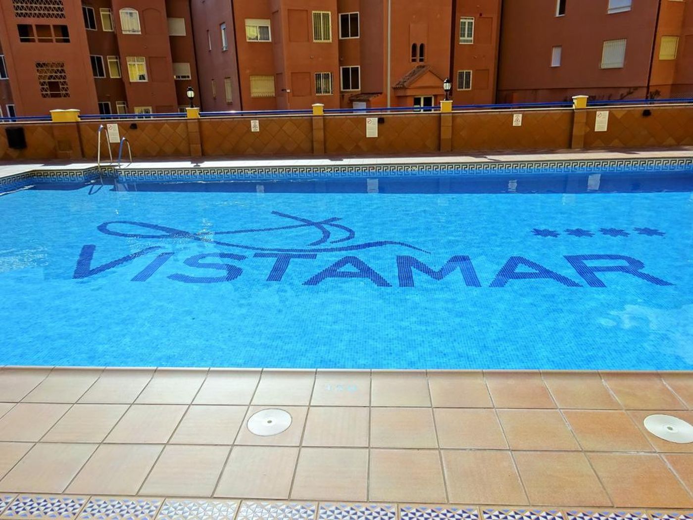 Vistamar-Pool-12