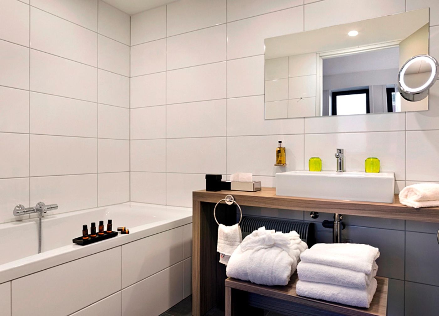 Fletcher Hotel-Restaurant Wings-Rotterdam-Netherlands-ROTTERDAM ZESTIENHOVEN-Room-10